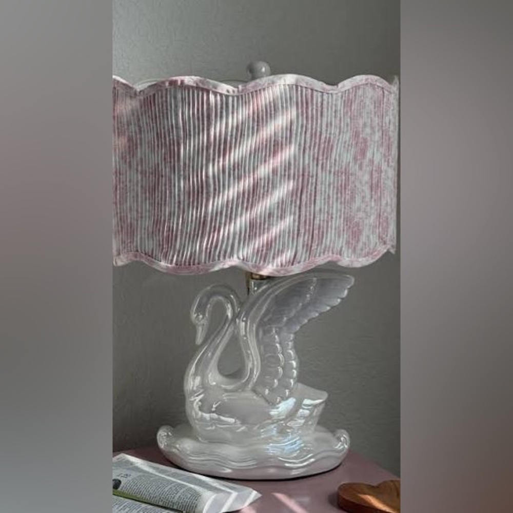 Swan Ceramic Table Lamp with Pink Shade Viral on TikTok